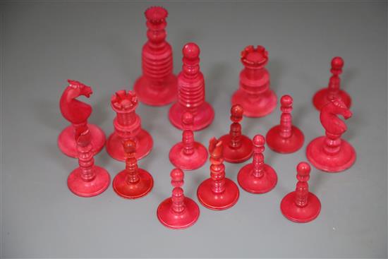 A late 18th century English white and red ivory chess set,